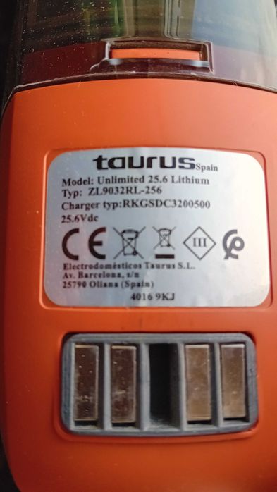 Aspirador vertical s/fios 2 em 1 - Taurus Unlimited 25.6 Lithium