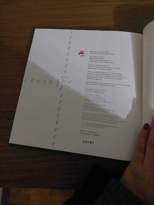 Livro «Portugal em Selos 2010» CTT