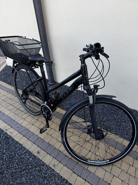 Rower trekkingowy Cube Kathmandu 46 cm/28”/ XT / RockShox / Dynamo w piaście / LED / Stan bardzo dobry