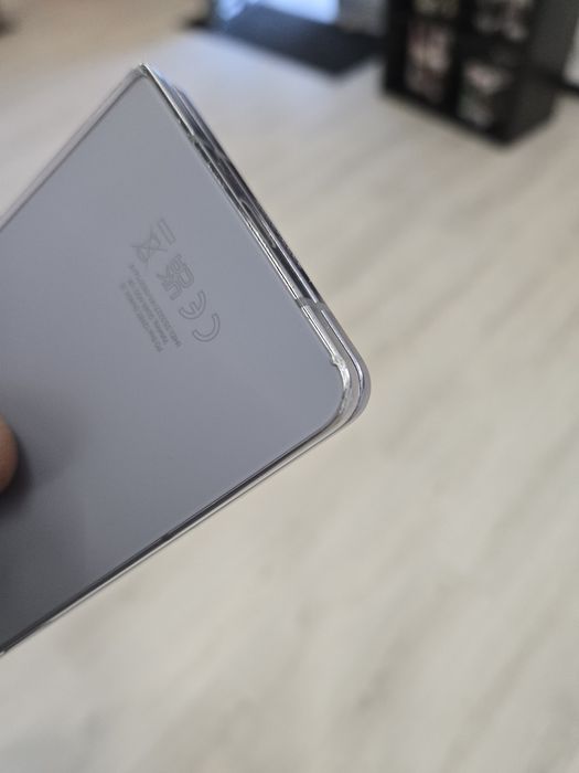 Samsung Galaxy Z Fold 5 256GB Ice Blue – Bom estado, desbloqueado