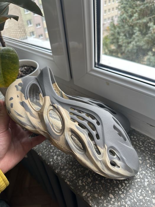 Adidas yzy foam rnr yeezy runner buty klapki meskie 44 45 moro rave