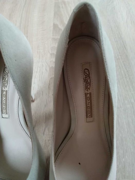 szpilki buffalo bezowe