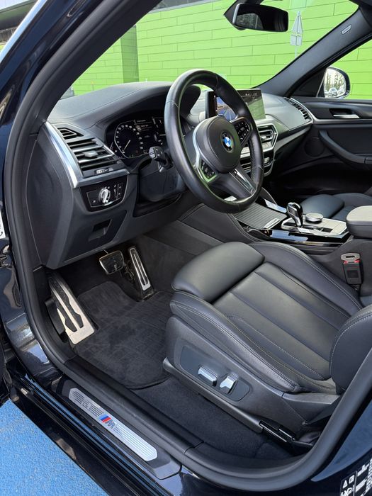 Офіційний BMW X4 2022
