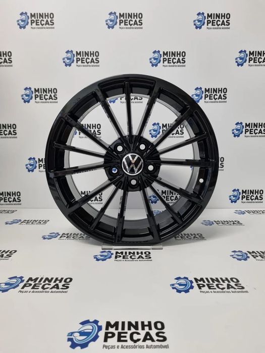 Jantes Golf 8 VIII Clubsport em 17 Preto Brilho (5x112)