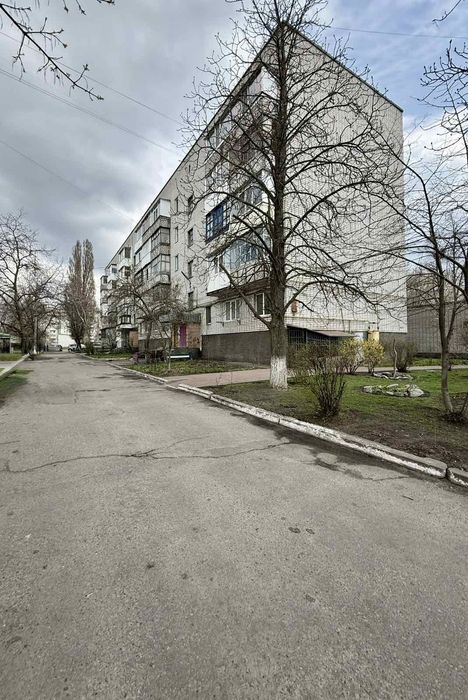 Квартира з новим ремонтом, меблями  та технікою
