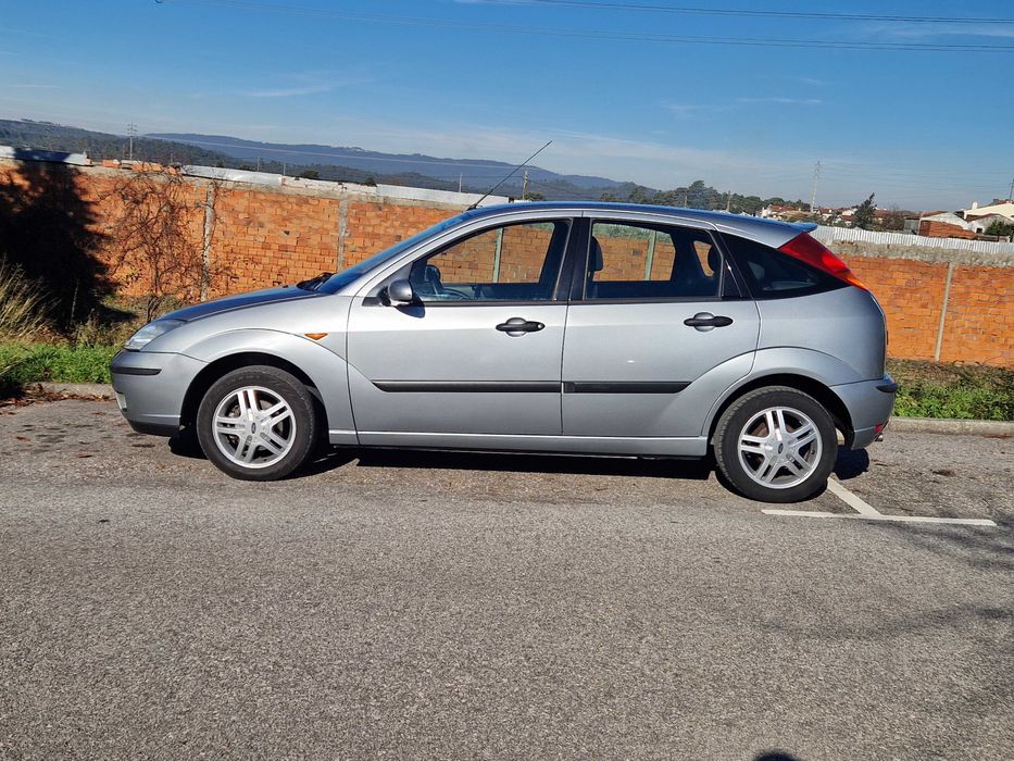 Ford Focus 1.4 gasolina/gpl