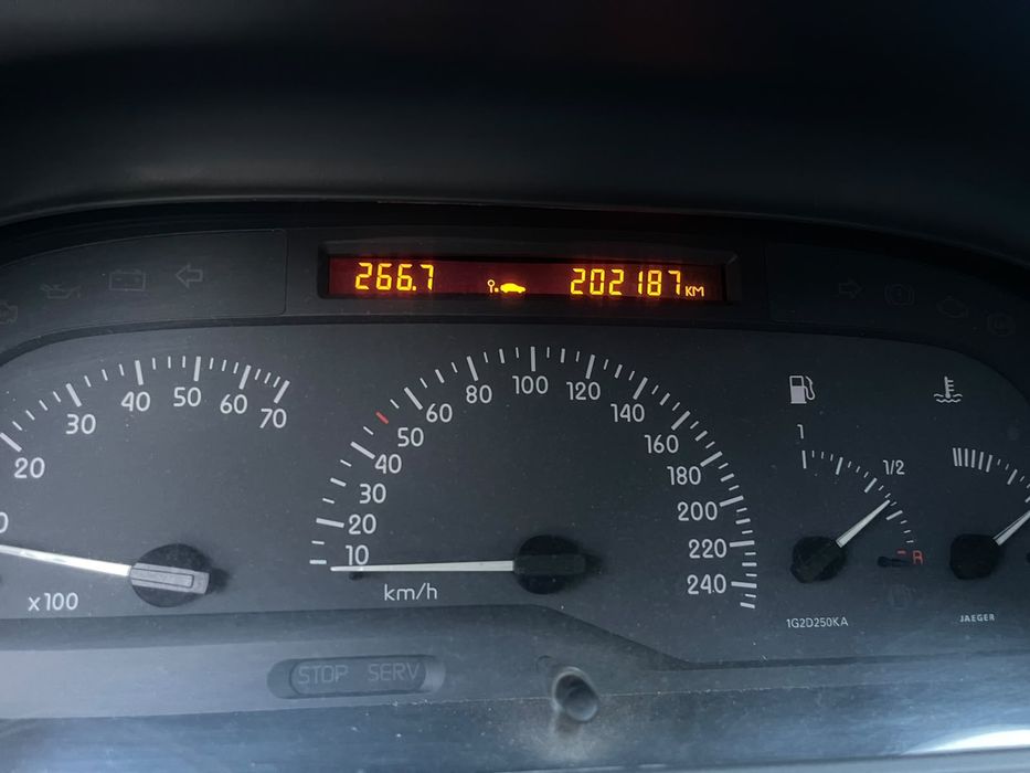 Reno Laguna 1  2000.г