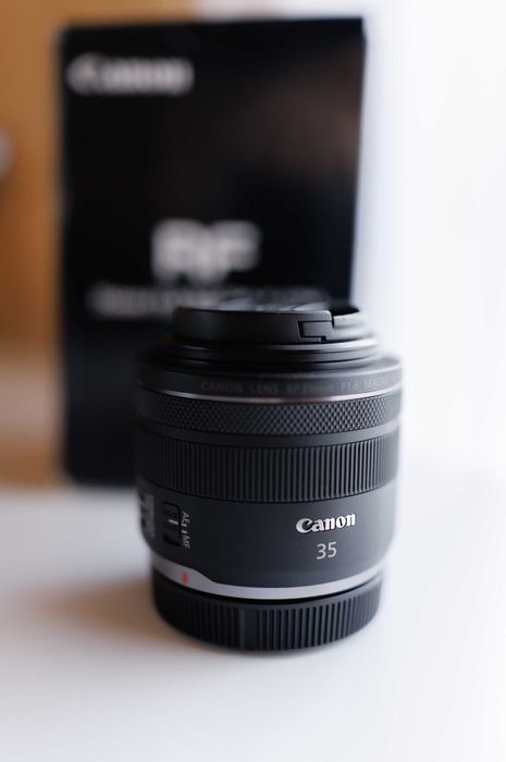 Об'єктив Canon RF 35mm f/1.8 IS Macro STM Black
