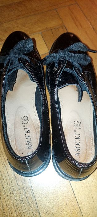 Buty Lasocki lakierki mokasyny