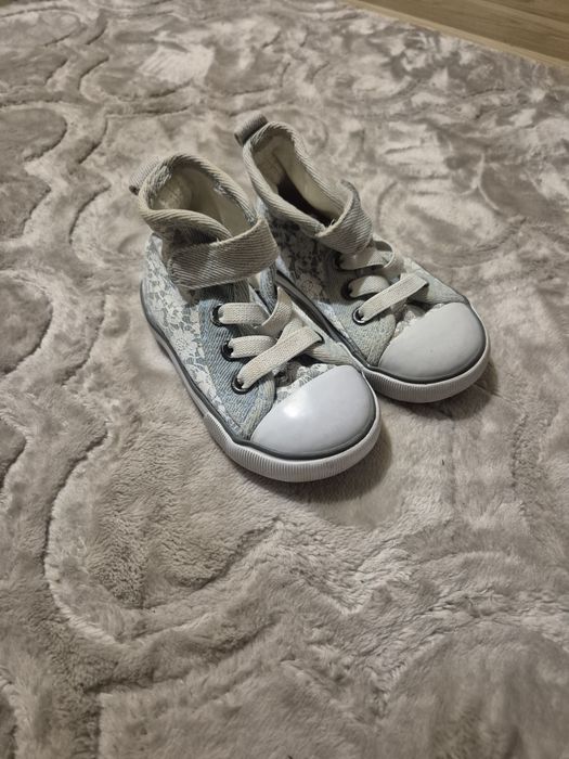 Tramki tenisówki H&M r 22