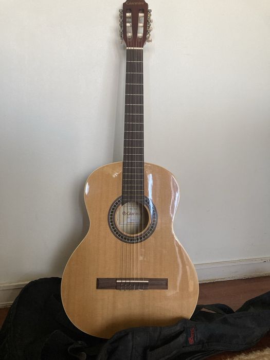 Guitarra giannini como nova