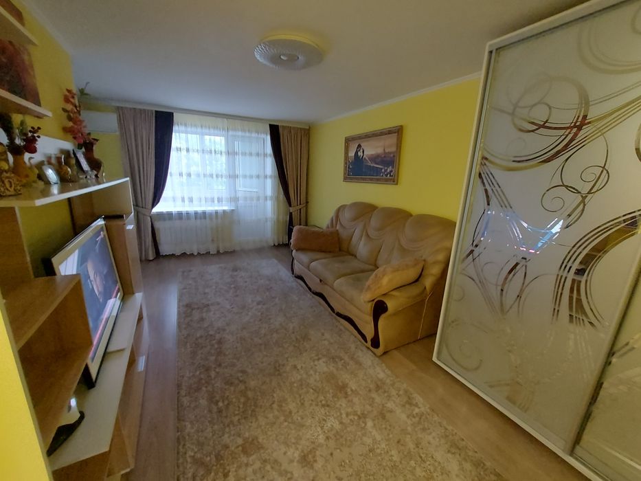 Здам  2-ю кв-ру Центр , Обл. лікарня Дендропарк)