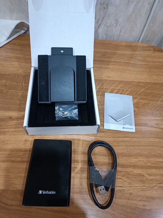 Disco externo Verbatim 1 TB Store n Go na caixa