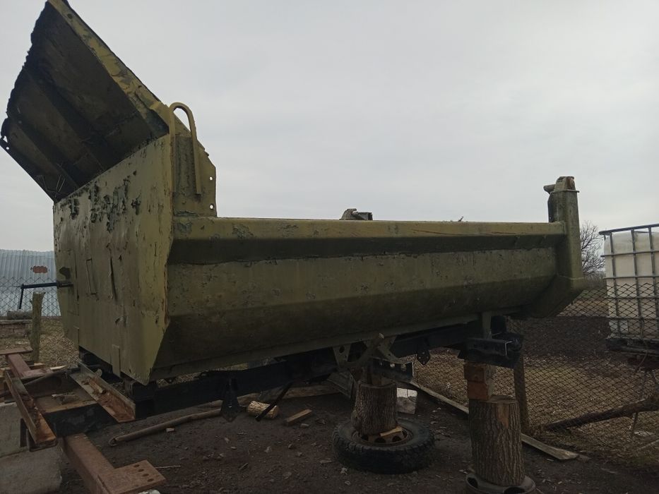 Продам запчастини на Зіл 130