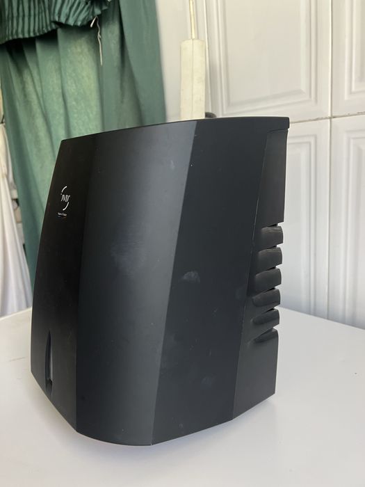 Vendo 2 secadores de maos JVD