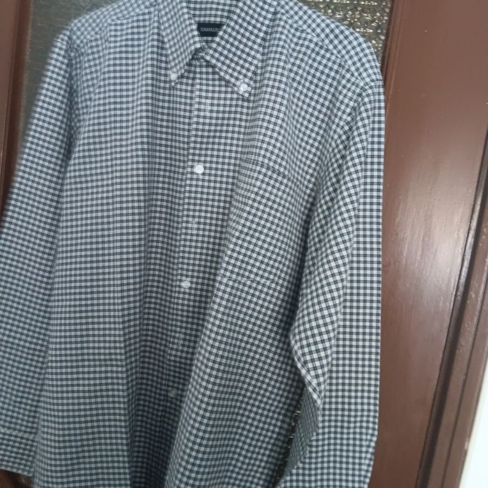 Vendo lote de 2 camisas para homem
