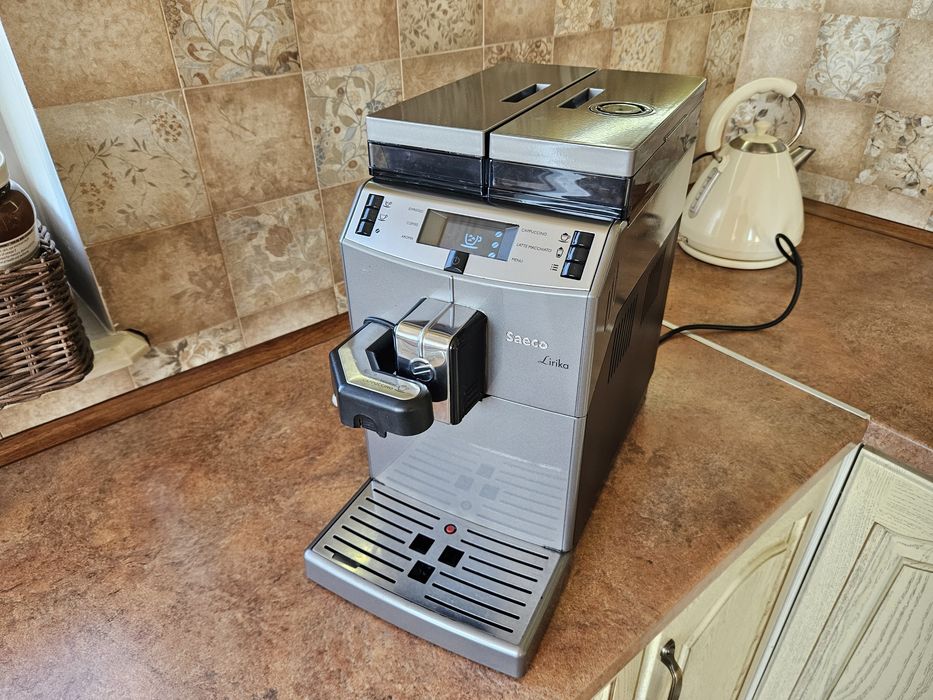 Saeco Lirika One Touch Cappuccino кавовий апарат