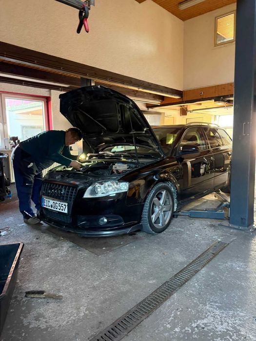 Продам Audi A4 S-Line 1,6літра без пробігу по Україні