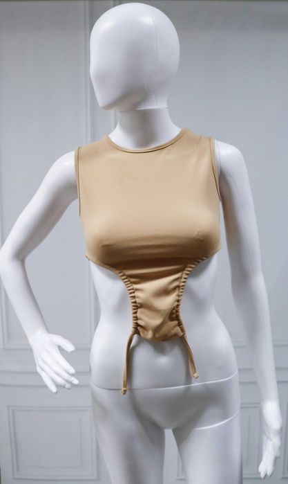 Nowy top PrettyLittleThing PLT r. 34