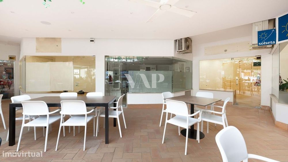 Loja Comercial para arrendamento ao ano no Quinta Shopping – 62m² com