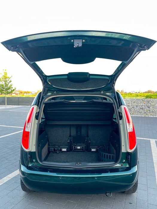 Skoda   Roomster