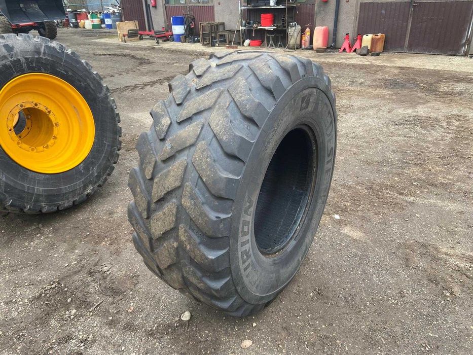 Opona używana budowlana Vredestein 500/70R24 IND 1 sztuka