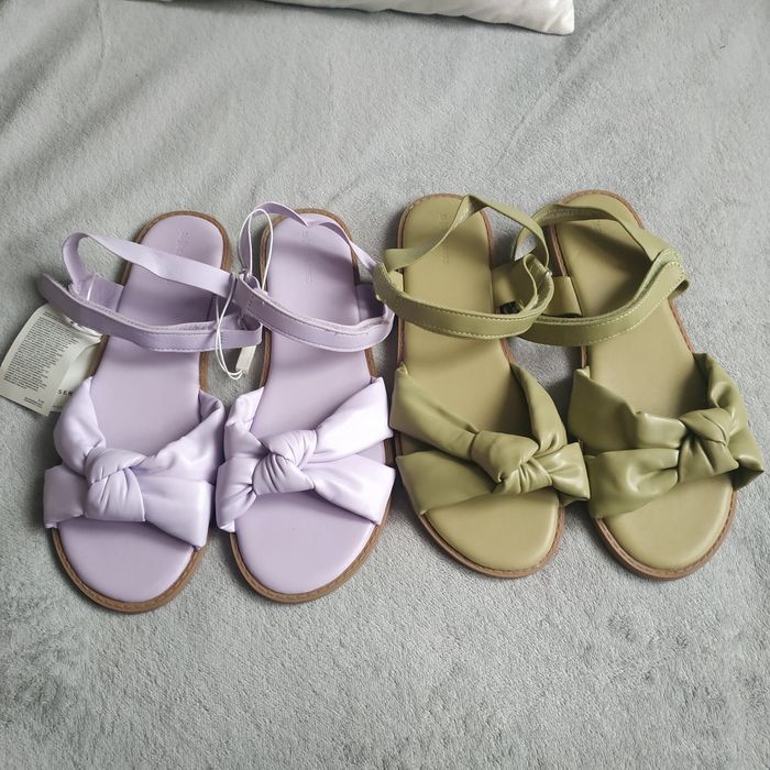 Nowe oliwkowe sandałki Reserved 39