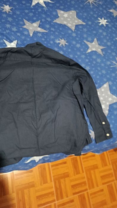 Uma camisa elegante para crianças