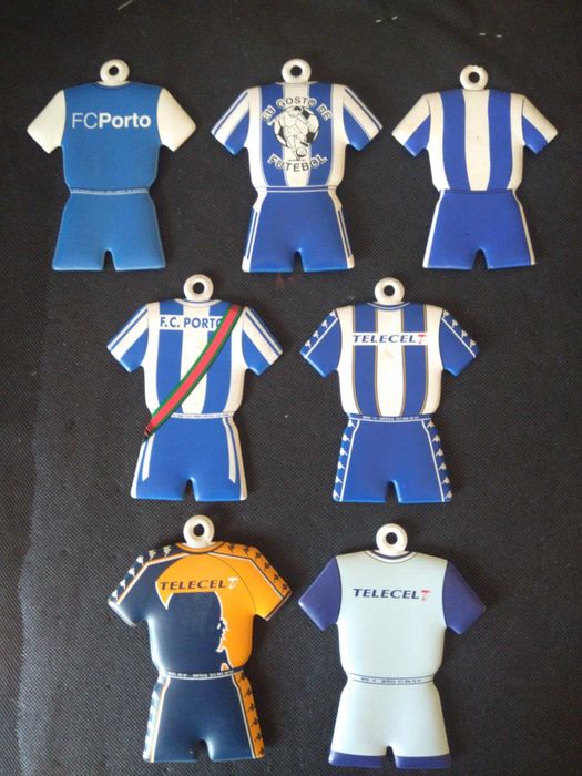 Galhardetes Equipamentos do FC Porto Vários Anos.