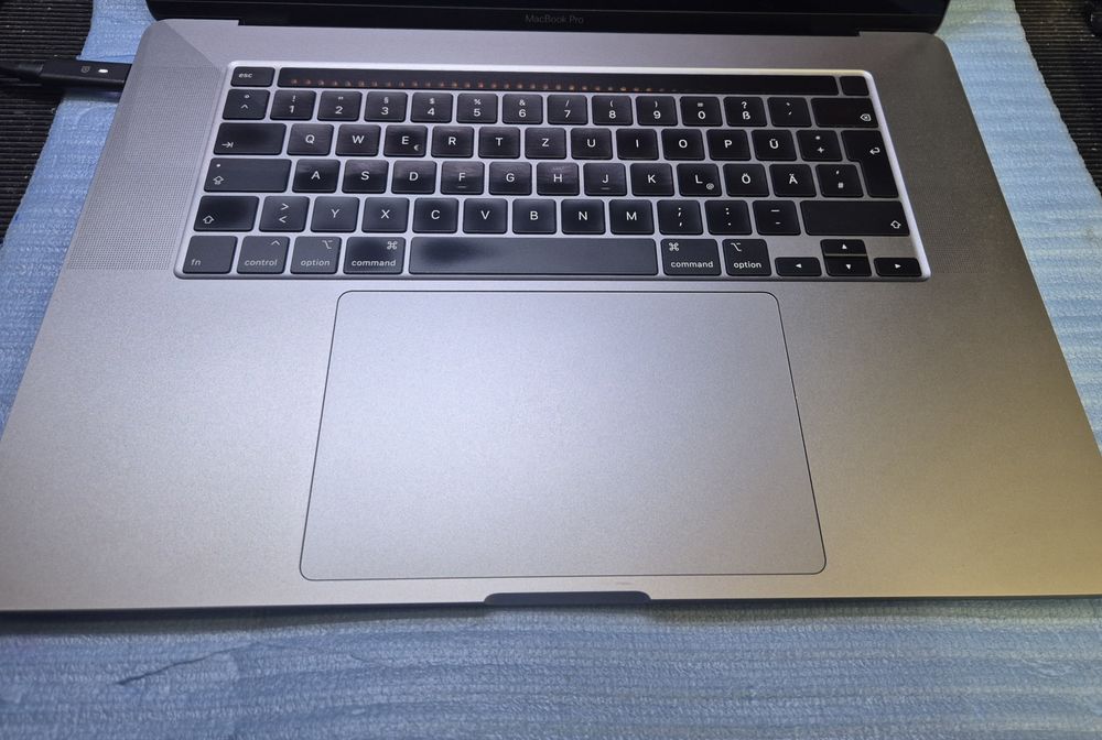 Macbook pro 16 ssd 1TB ram 32GB 5300m