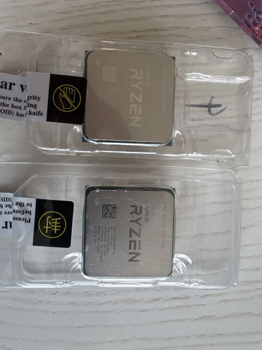 Процесор AMD Ryzen 7 3700X