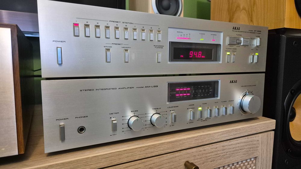 AKAI Zestaw vintage AM-U33 AT-S55 Piękne analogowe brzmienie