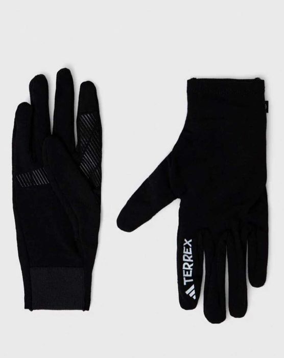 Перчатки Adidas Terrex.