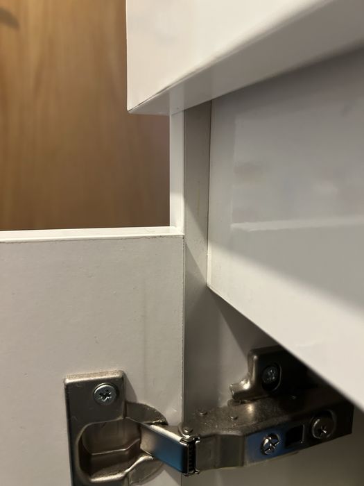 Armario casa de banho como novo 70 larg 35 comp e 84 alt com os pes