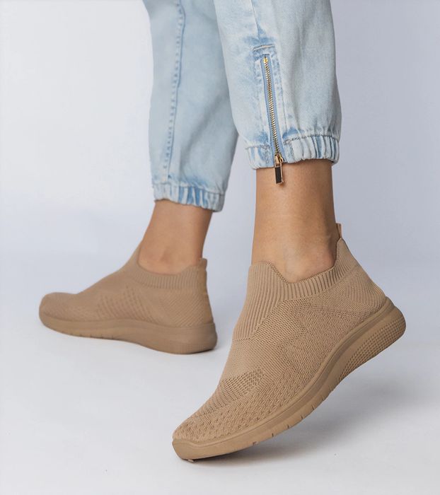 Beżowe sneakersy sportowe ze skarpetkową cholewką Kreta