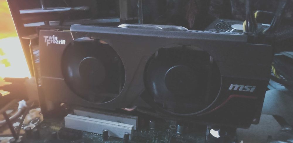 Видеокарта MSI GeForce GTX660 Ti Twin Frozr OC с 3 ГБ GDDR5