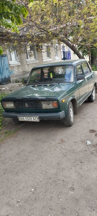 Продам ВАЗ  2105 по тех паспорту реальному клиенту торг у авто.