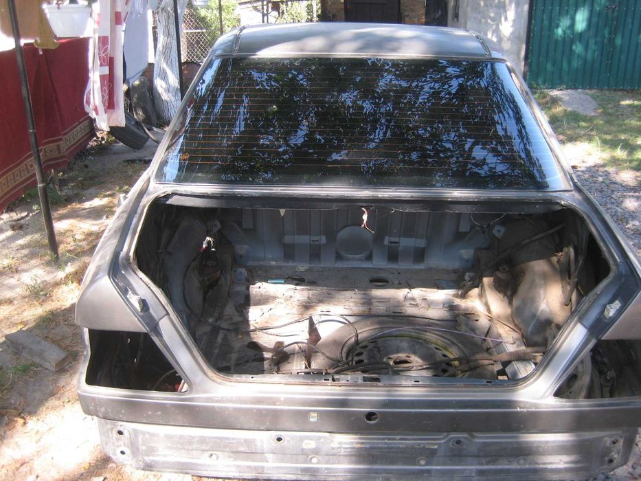 МЕРСЕДЕС W 124 1994 року. 2.5 дизель. Седан. Ціна нижче ринку.