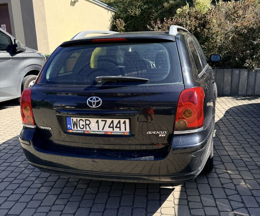 Toyota avensis 2005 r