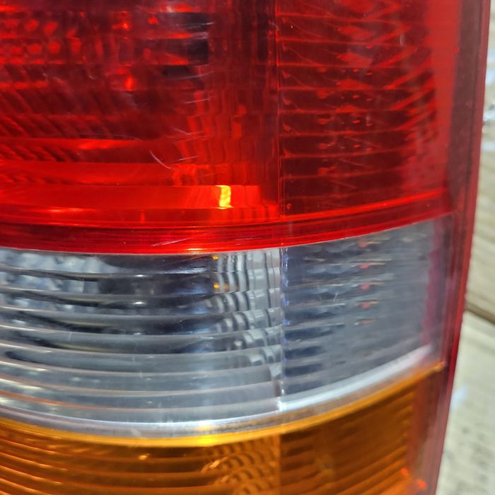 Lampa tył prawa vw T5 Transporter 2006r
