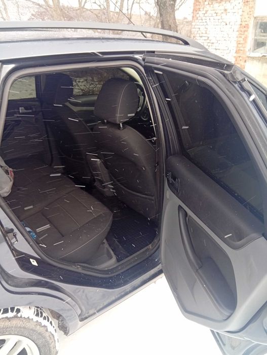 Форд фокус універсал