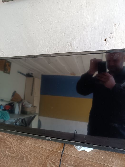 Продам телевізор Еленберг