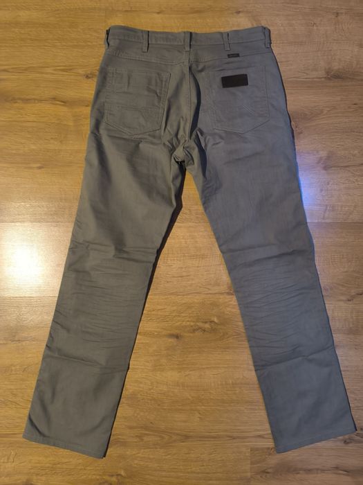 Wrangler Arizona Stretch W34L34