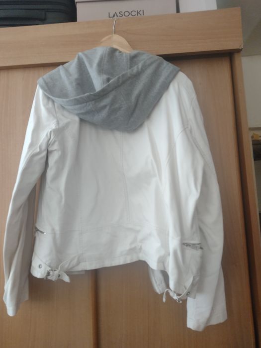 Kurtka damska z odpinanym kapturem