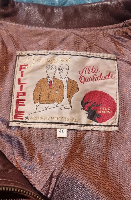 Casaco em couro  25 €