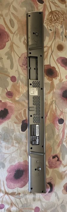 Sistema de som LG (barra e subwoofer)