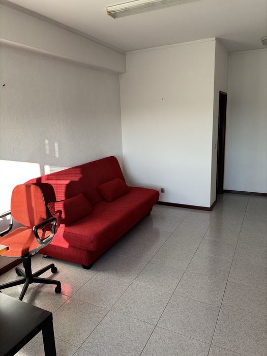 Aluga-se escritório