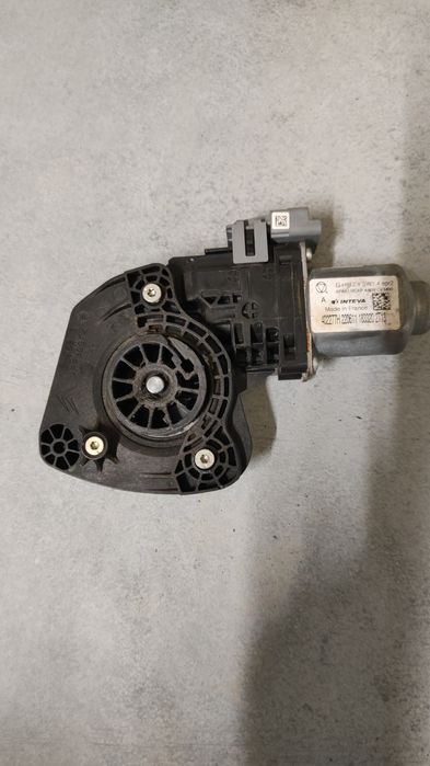 Silniczek / podnośnik szyby Lewy Przód Citroen C4 DS4 B7 10-18