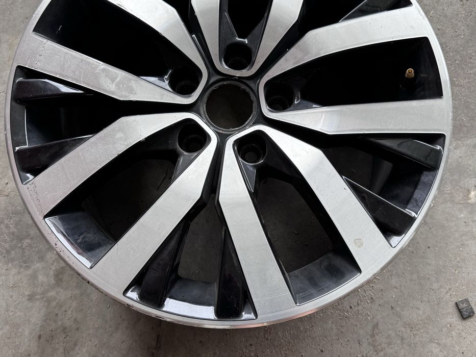 7E0 Felga pojedyńcza Volkswagen 601025 transporter multivan t6 H