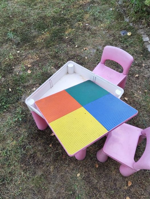 Stolik ogrodowy dla małych dzieci